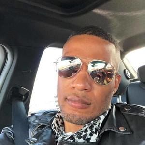 Meet your Posher, Troy